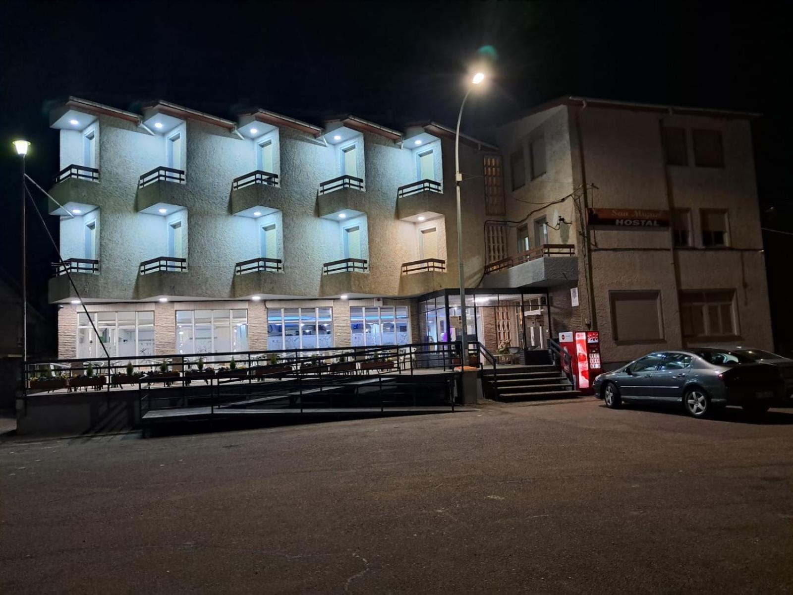 Villalobar Hostal San Miguel מראה חיצוני תמונה