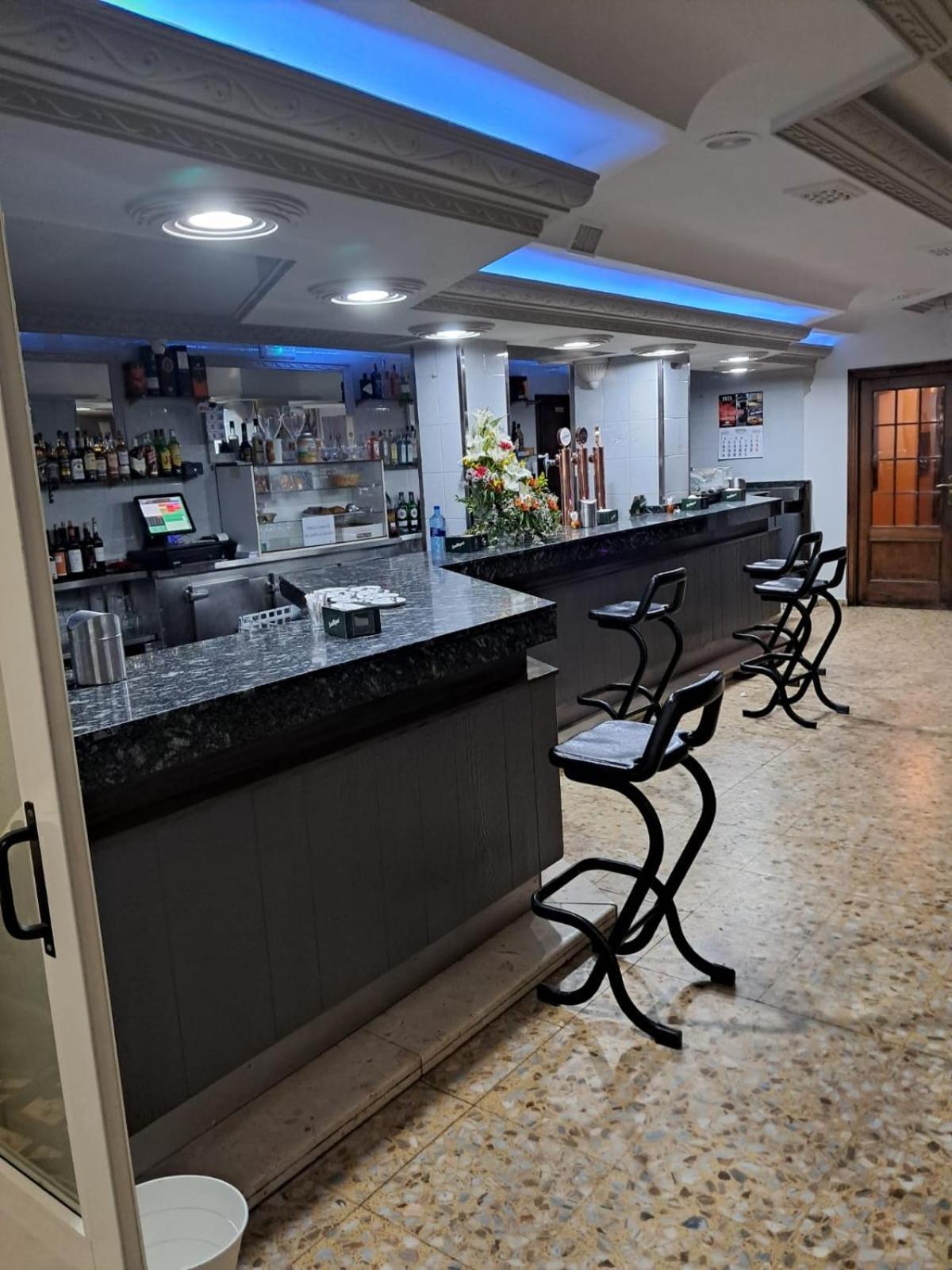 Villalobar Hostal San Miguel מראה חיצוני תמונה