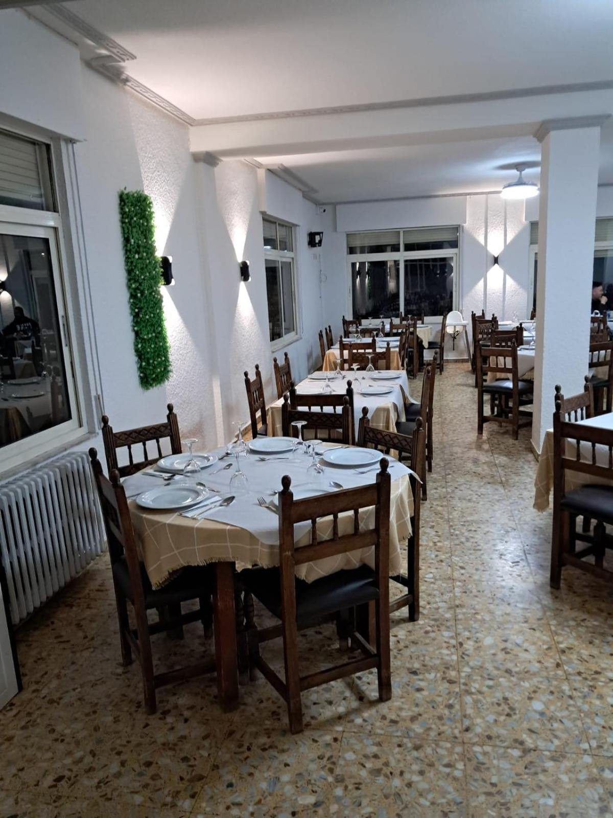 Villalobar Hostal San Miguel מראה חיצוני תמונה