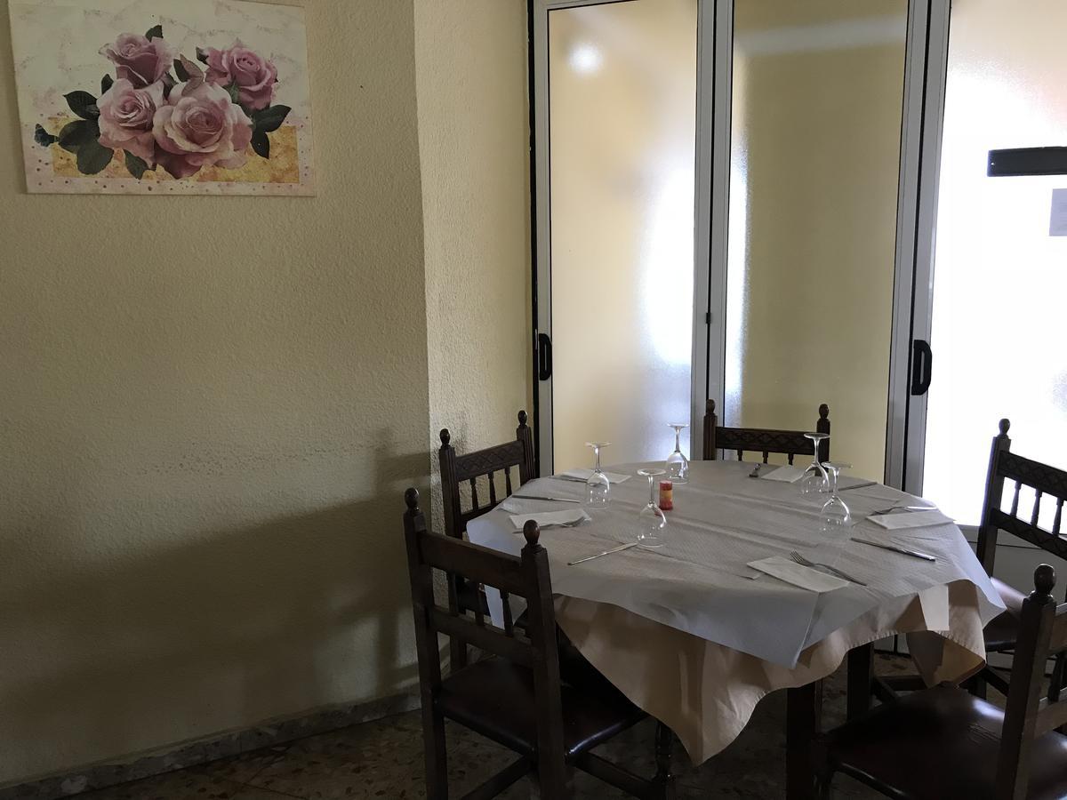 Villalobar Hostal San Miguel מראה חיצוני תמונה