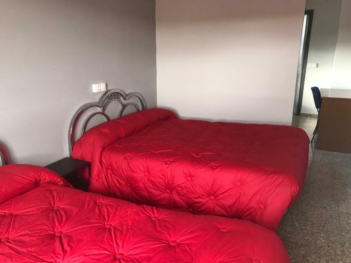 Villalobar Hostal San Miguel מראה חיצוני תמונה